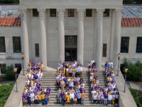 Students-on-Front-Steps